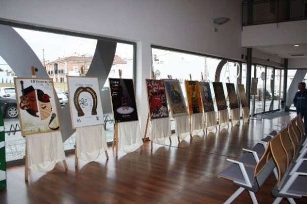 Exposición de obras para elegir el cartel del III Festival de Cante Jondo Antonio Mairena