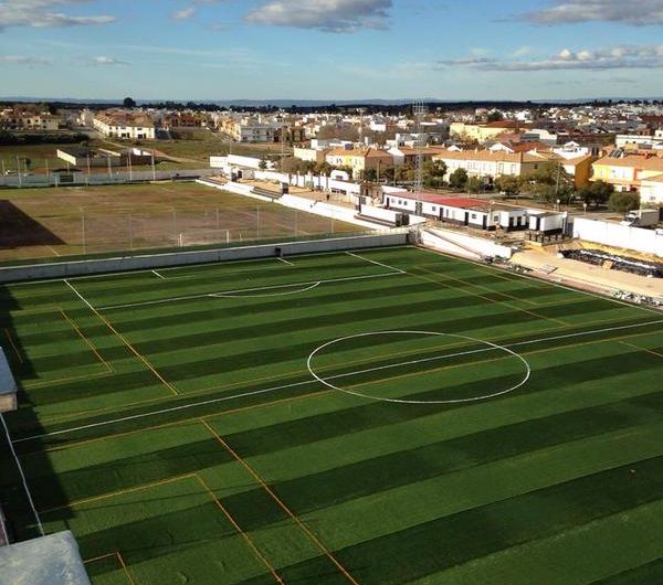 El nuevo campo de césped artificial es ya una realidad (actualizada)