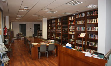 Biblioteca Pública José Manuel Lara