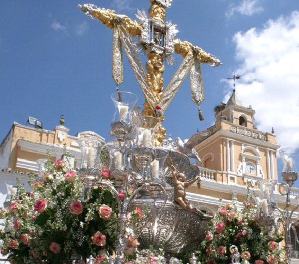 El programa cultural 2015 permite conocer las Cruces de Mayo de Añora